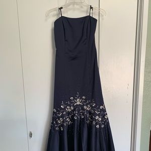 Strapless Navy Blue Dress with silver beads and embroidered, size 9/10